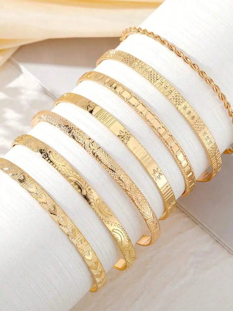 7-Piece set Women's Gold Bangle Set Gold-Plated Stackable Open Cuffs & Classic Embossed Designs, Minimalist Layering Jewelry, Stack Bangles, Perfect Gift For Her, Suitable For Women's Everyday And Vacation Outfits, Bracelets Stack