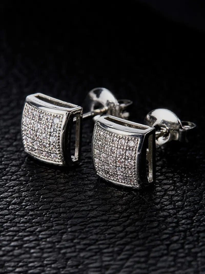 Iced Chics Curved Arc Hip-hop Zircon Stud Earrings Are Suitable for Both Men and Women
